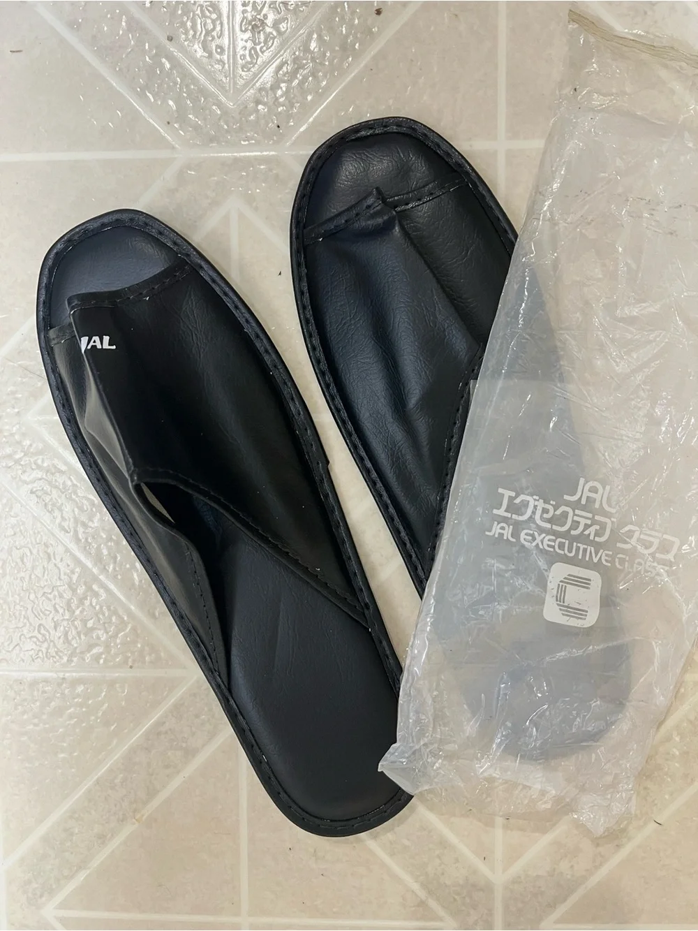 Vintage JAL Executive First Class Black  Slippers in plastic -See Measurment-NEW